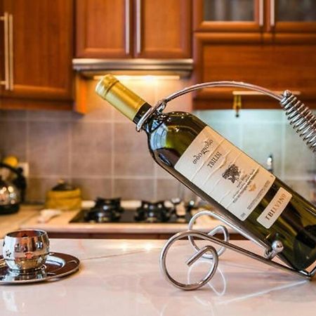 Уютная Квартирка В Центре Тбилиси! Ngoại thất bức ảnh